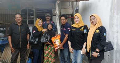 Koperasi Pedagang Kecil Tepi Laut dan Forspen Kepri Salurkan Puluhan Paket Sembako di Sei Lekop